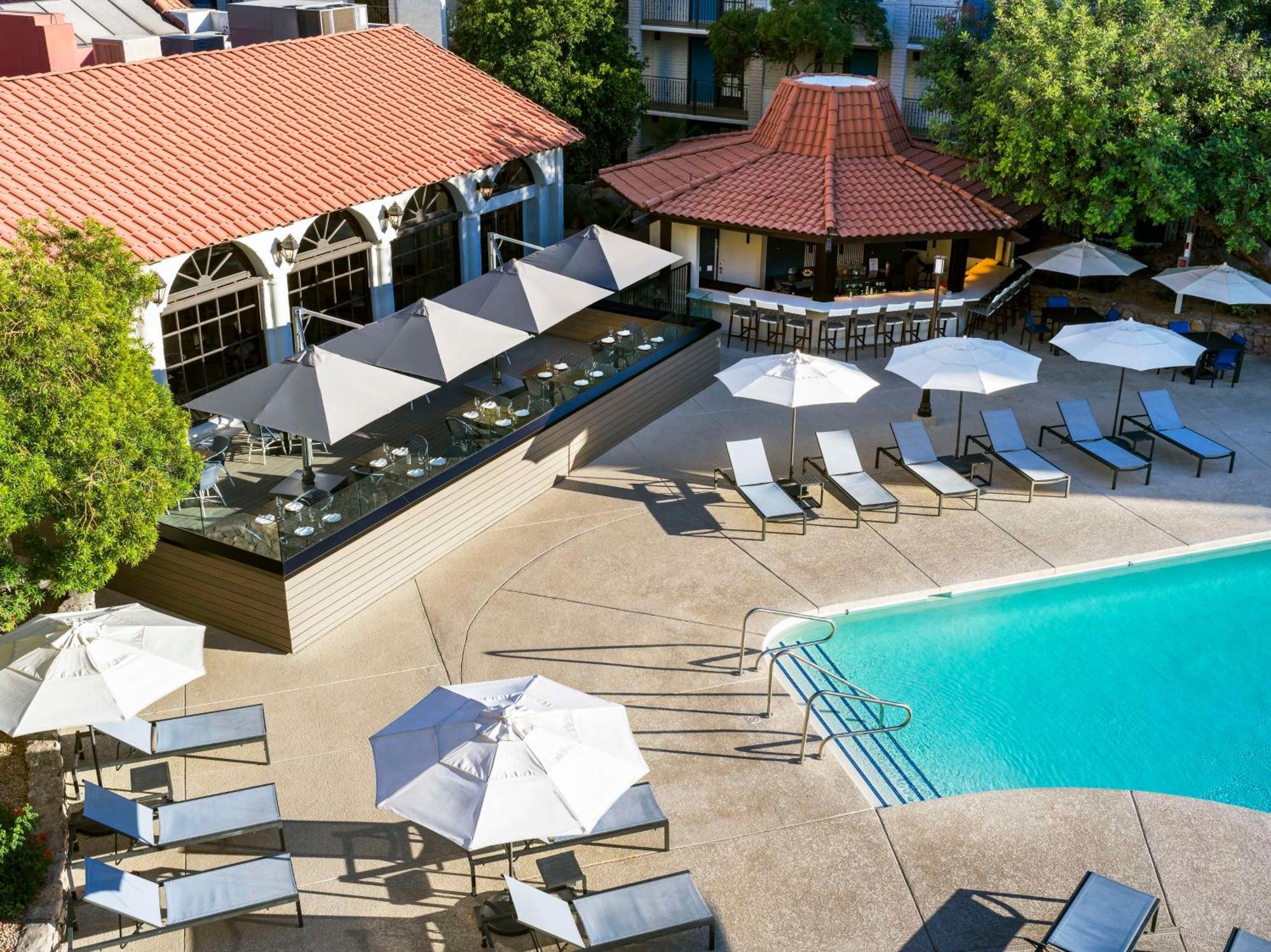 Embassy Suites By Hilton Scottsdale Resort Exterior photo