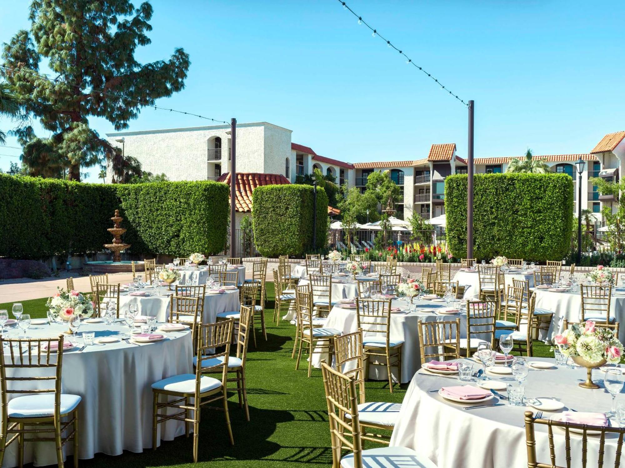 Embassy Suites By Hilton Scottsdale Resort Exterior photo